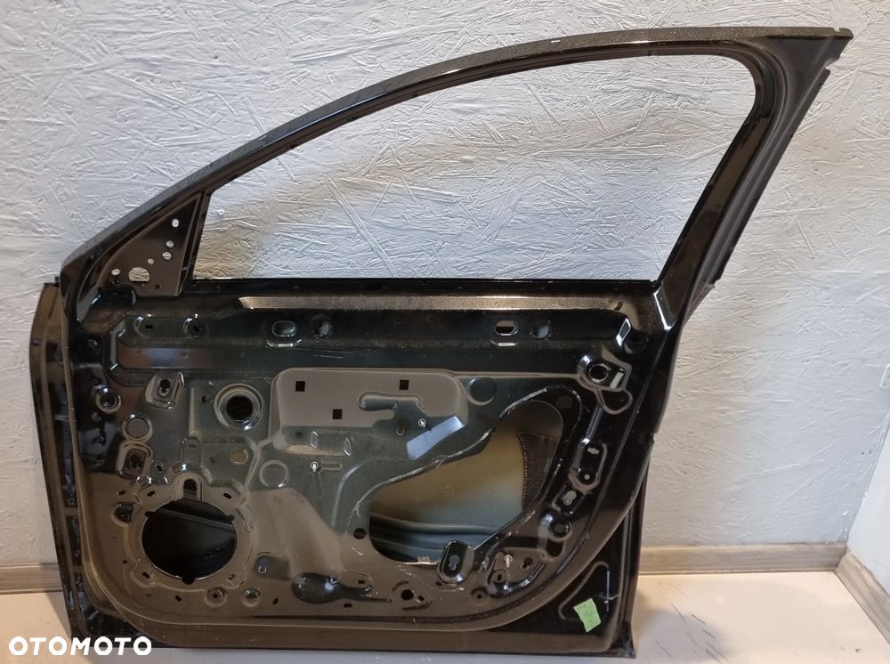 Drzwi prawy przód OPEL CORSA F '19-. - 9