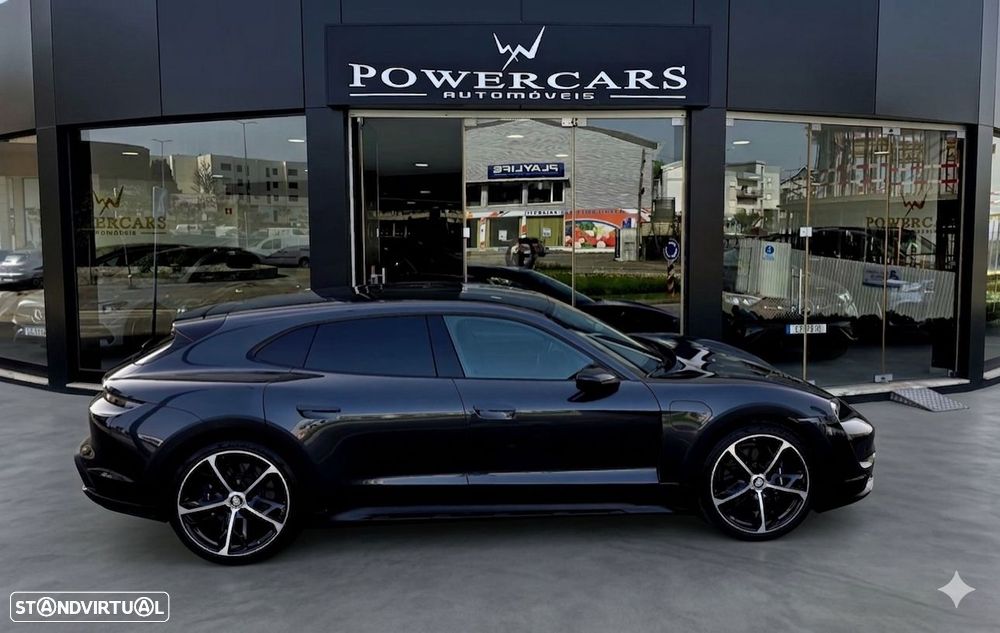 Porsche Taycan Cross Turismo 4 - 9