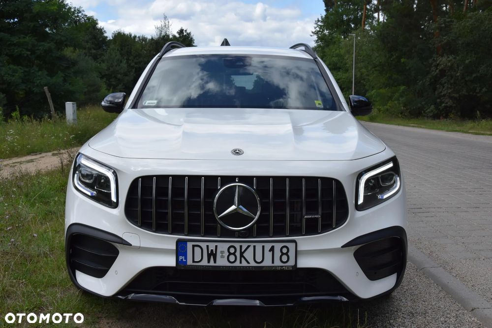 Mercedes-Benz GLB - 32