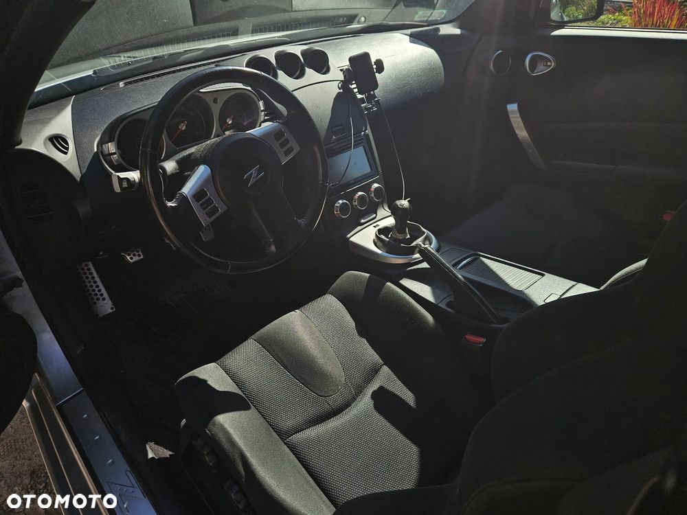 Nissan 350 Z Standard - 8