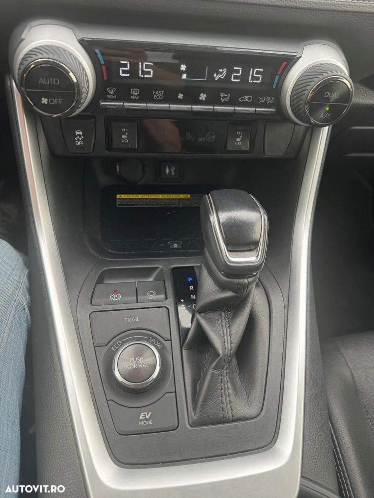 Toyota RAV4 - 9