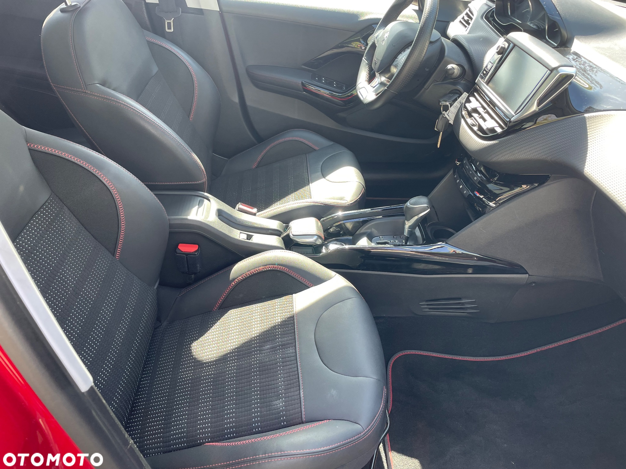 Peugeot 2008 PureTech 110 Stop&Start EAT6 GT-Line Edition - 20
