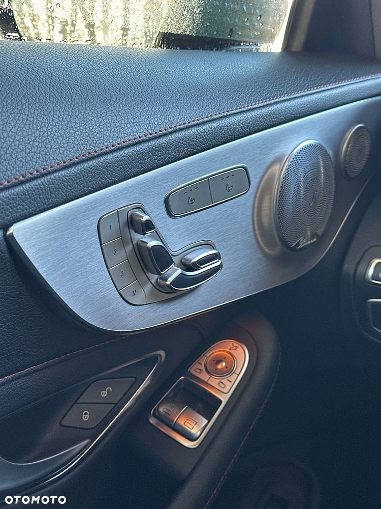 Mercedes-Benz Klasa C AMG 43 4Matic 9G-TRONIC - 22