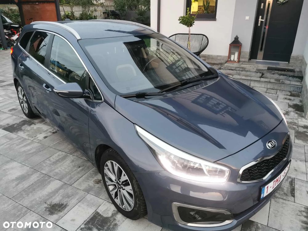Kia Ceed - 16