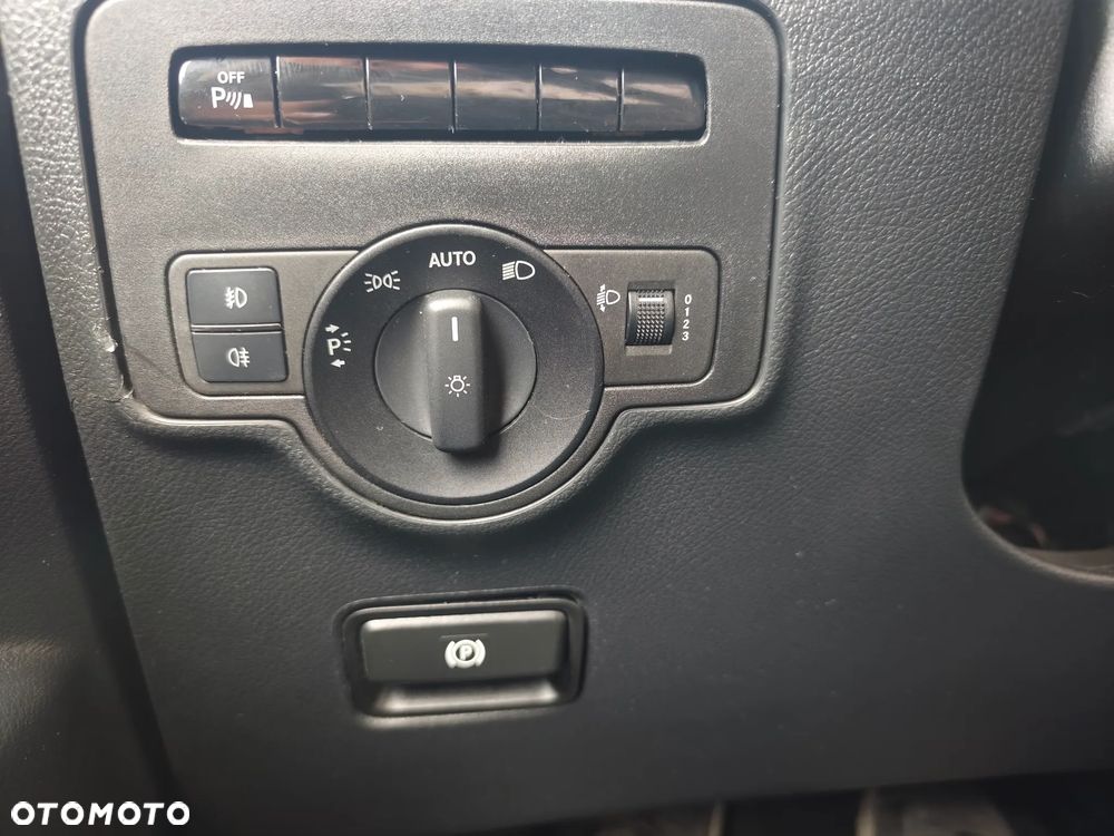 Mercedes-Benz Vito Mixto 447.701 - 20