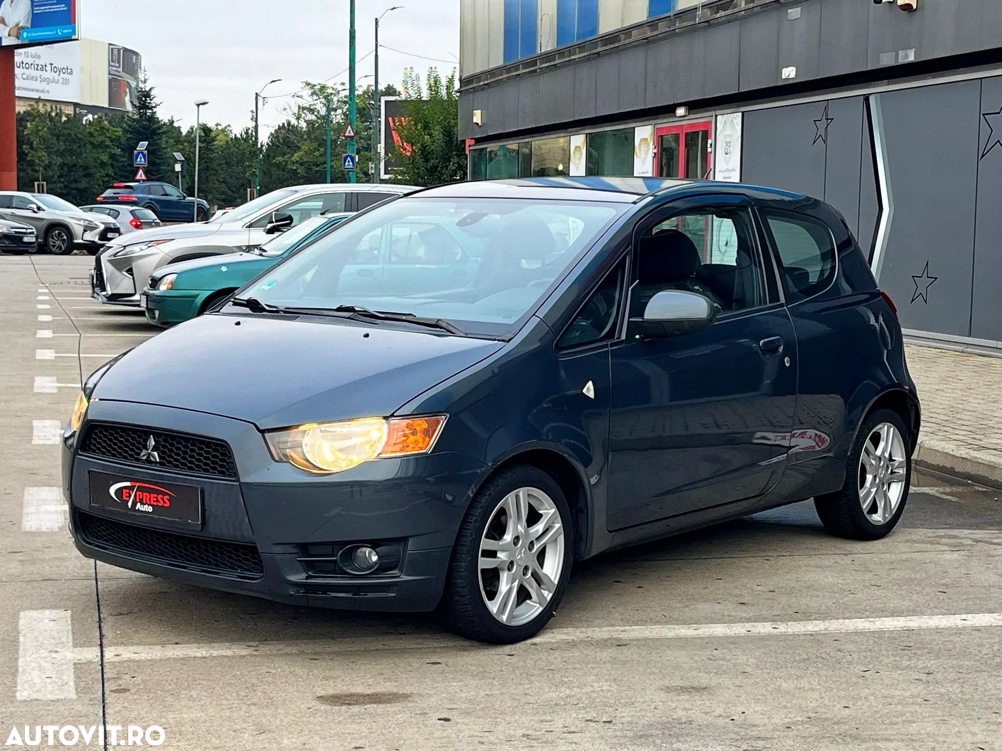 Mitsubishi Colt 1.3 Intense - 1