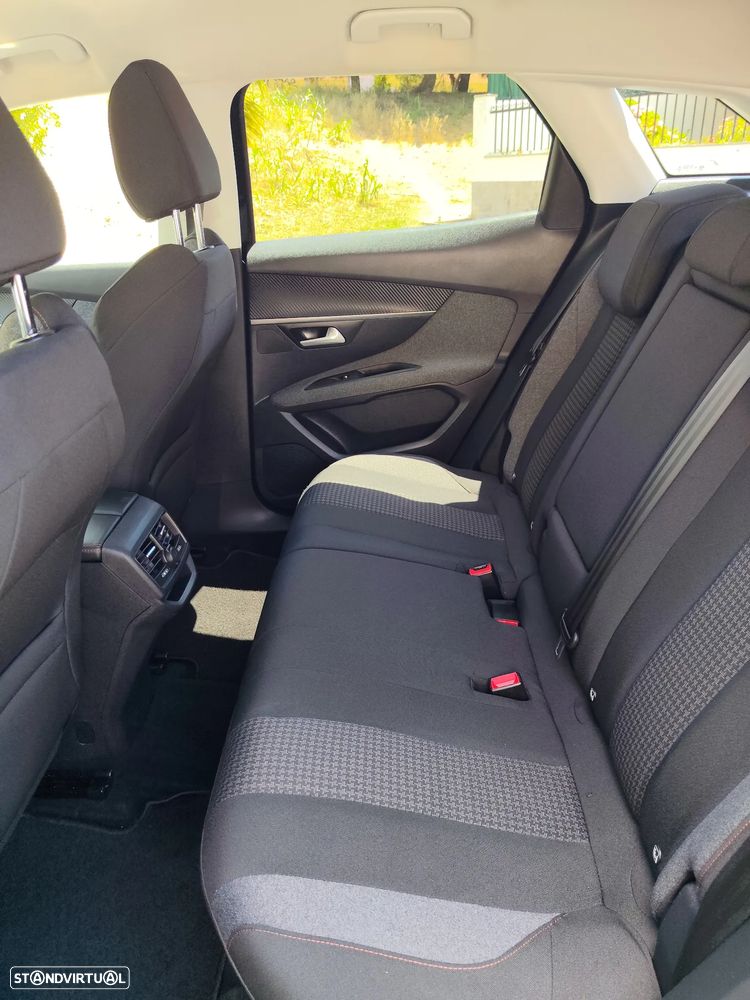 Peugeot 3008 BlueHDi 130 Stop & Start EAT8 Allure - 20