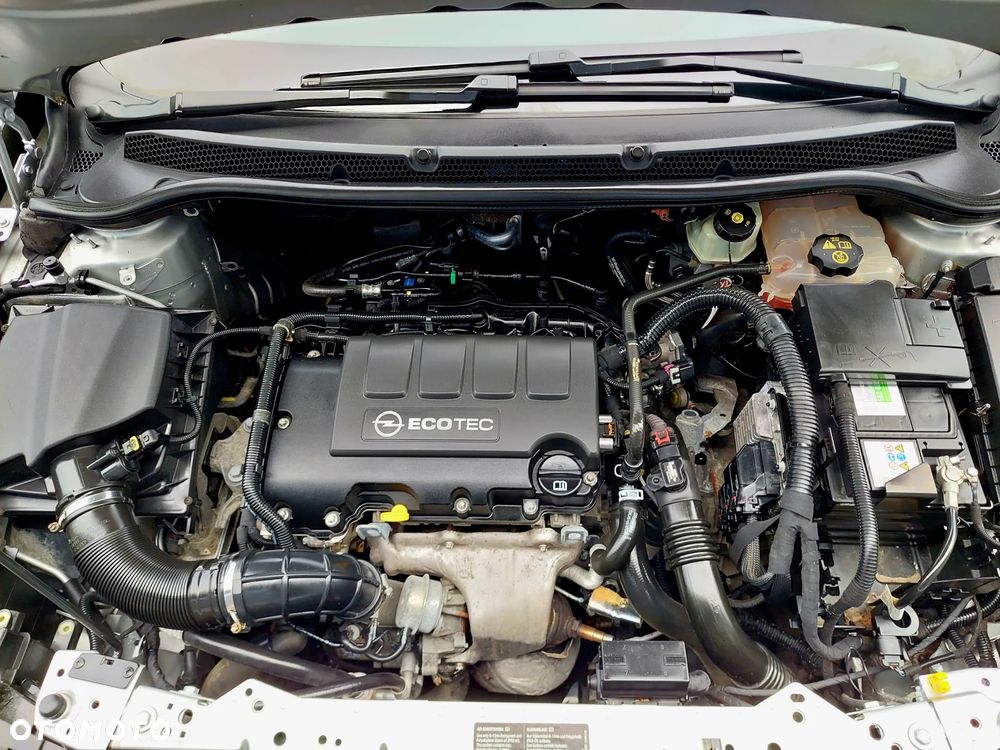 Opel Astra 1.4 T Cosmo - 16