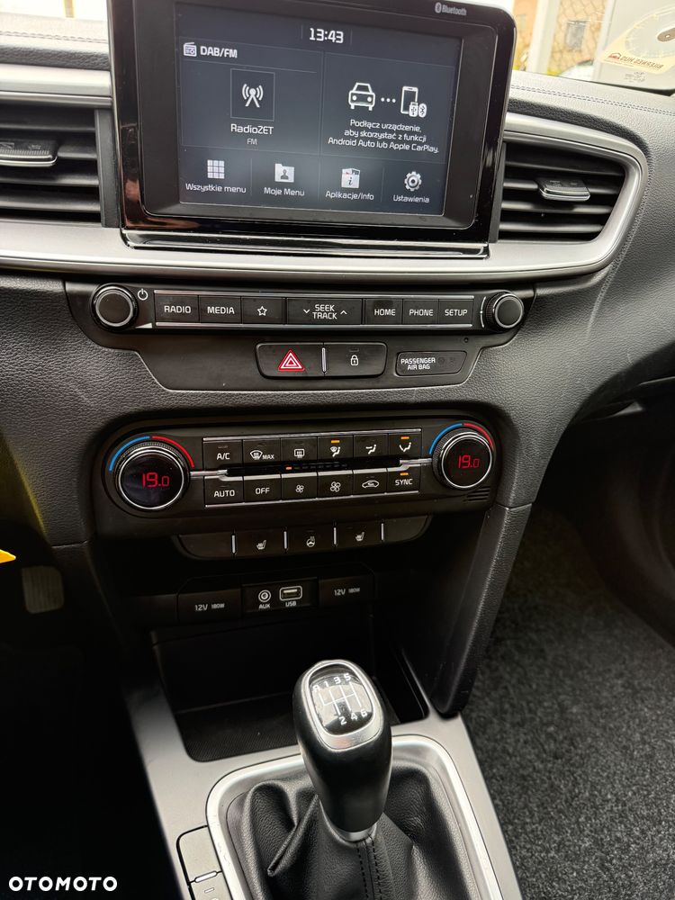Kia Ceed 1.4 T-GDI L Business Line Plus - 19