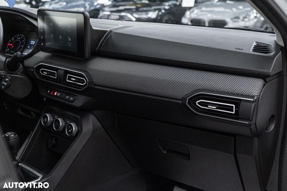 Dacia Logan TCe 90 MT6 Prestige - 36