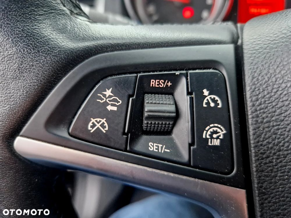 Opel Astra 1.4 Turbo - 14