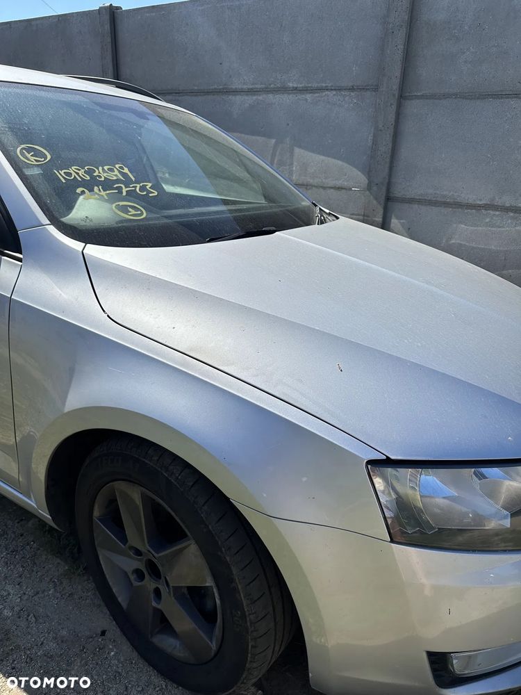 SKODA OCTAVIA III 2015 BŁOTNIK lewy/prawy LA7W - 1