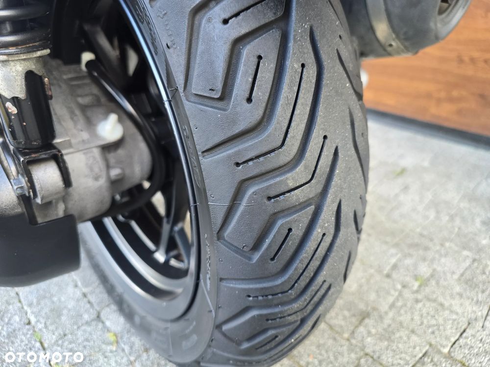 Yamaha X-max - 20