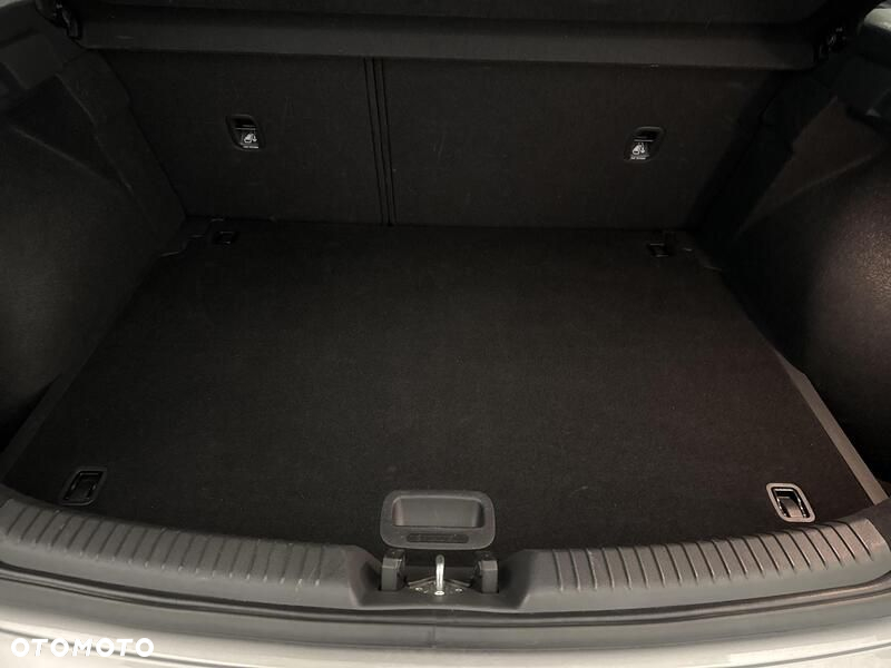 Hyundai i30 1.5 DPI Classic + - 22