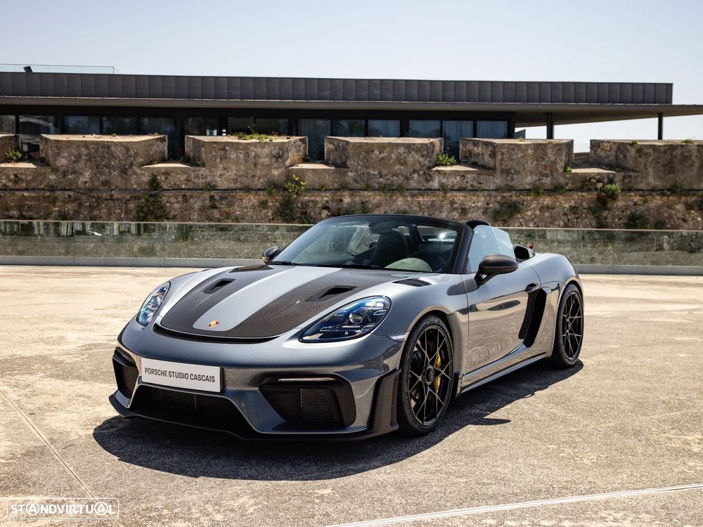 Porsche 718 Spyder - 18