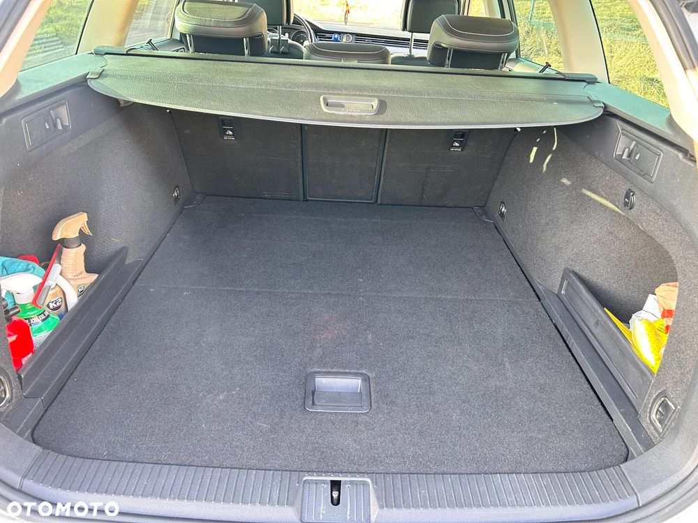 Volkswagen Passat 2.0 TDI SCR Highline - 20