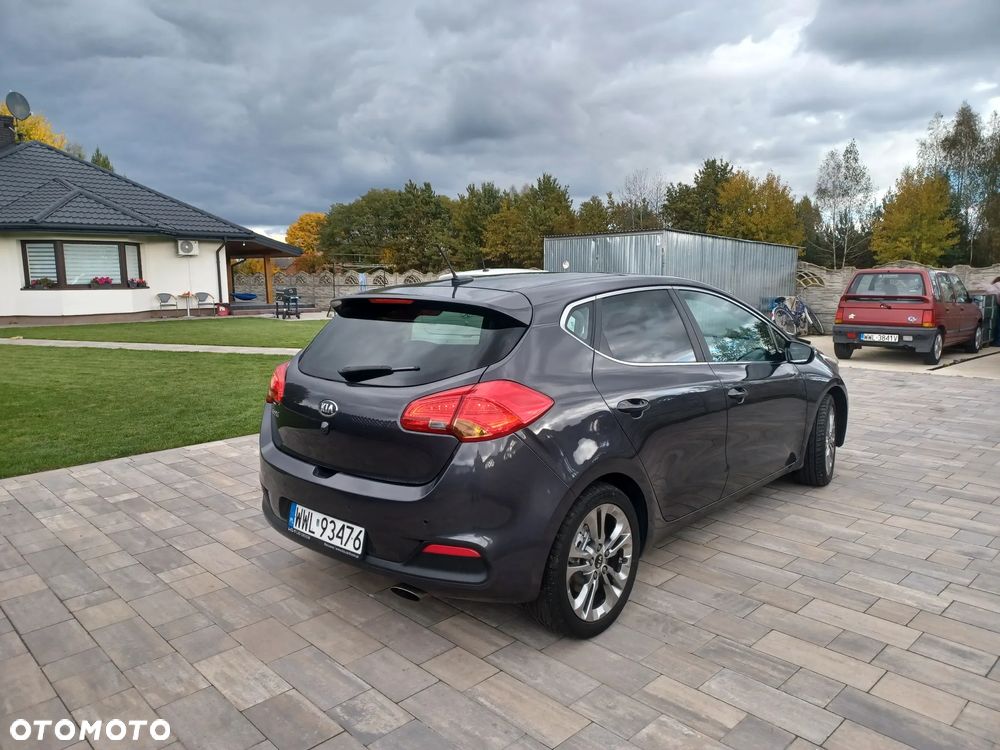 Kia Ceed - 4