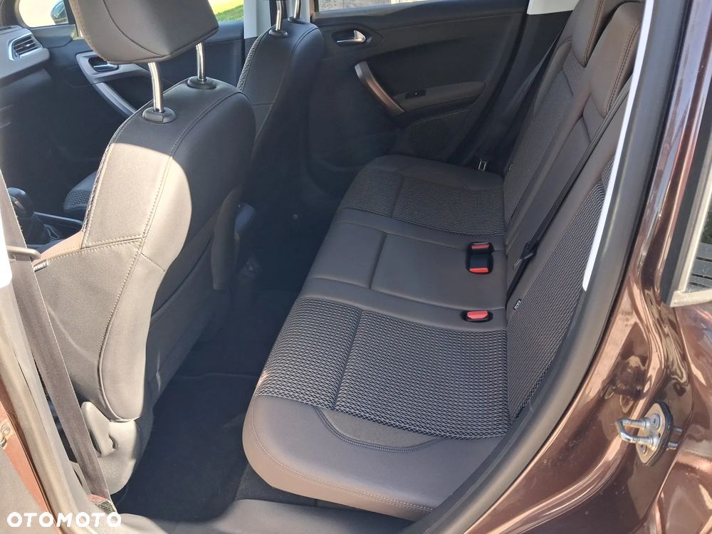 Peugeot 2008 1.6 VTi Allure - 16