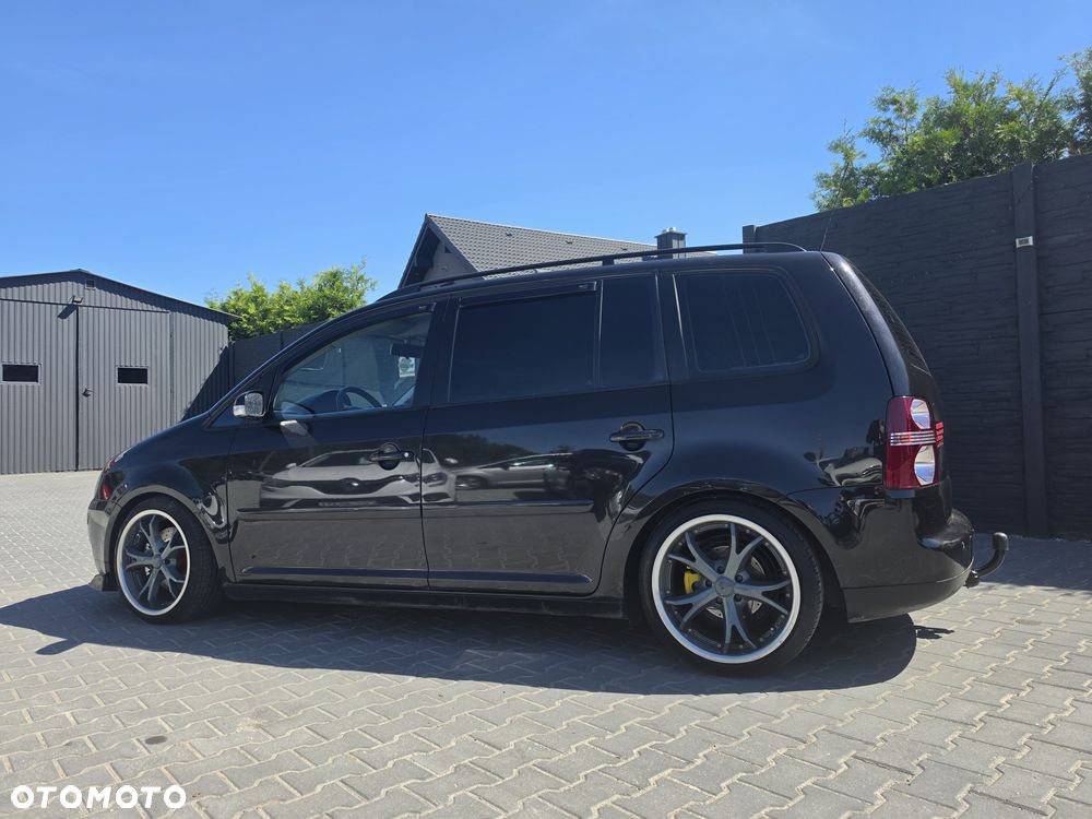 Volkswagen Touran - 3