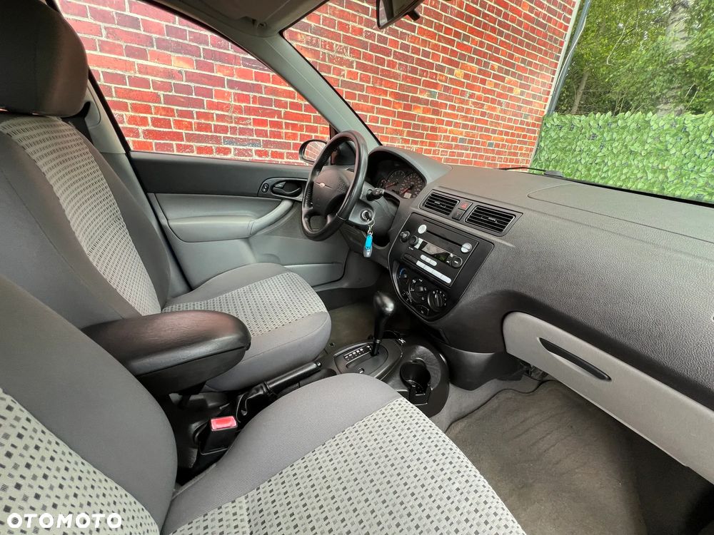 Ford Focus - 10