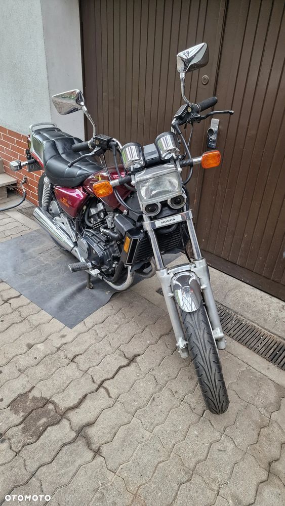 Honda VF - 9