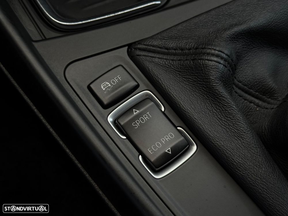 BMW 118 d Pack M - 23