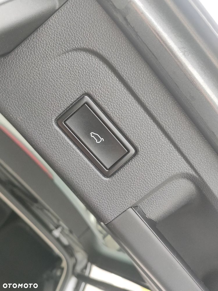 Volkswagen Touran - 16