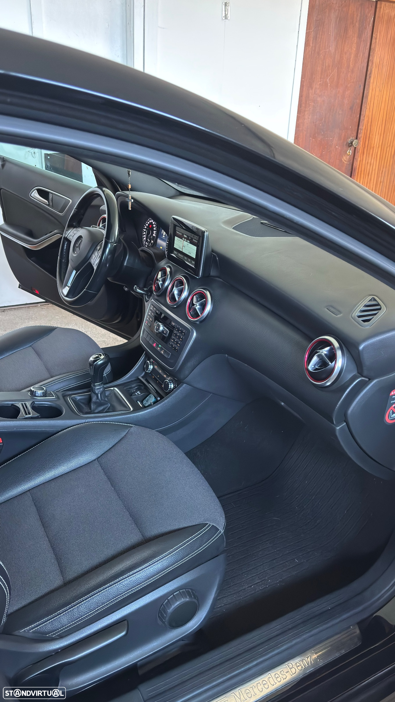 Mercedes-Benz A 180 CDI (BlueEFFICIENCY) Urban - 14