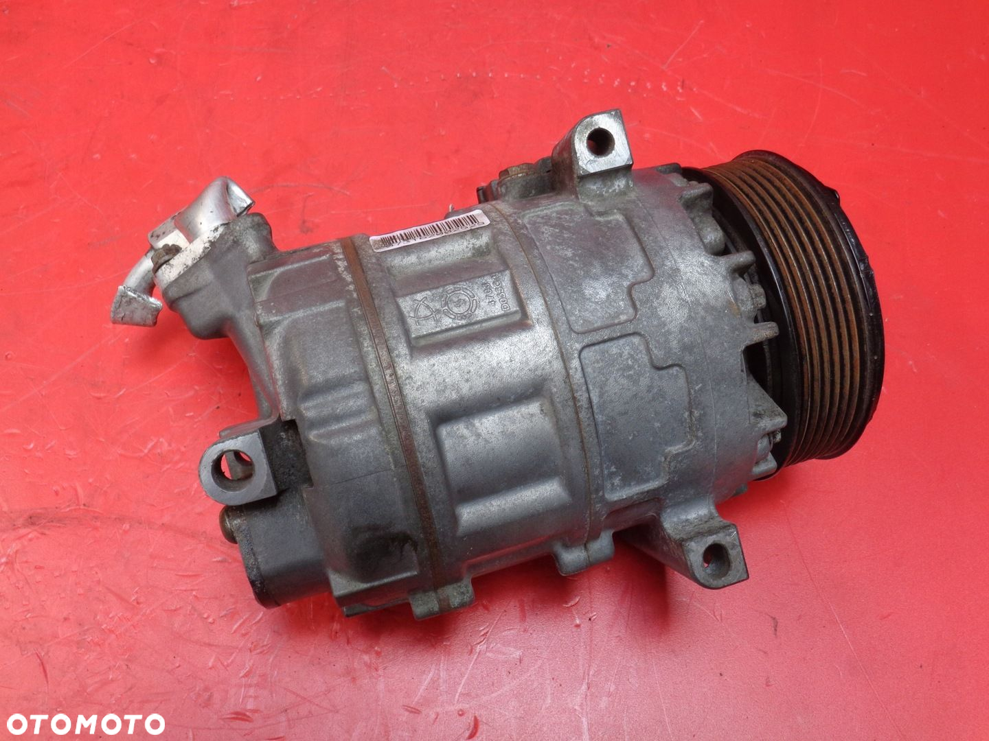 Sprężarka klimatyzacji Renault Trafic 2.0 DCI 2012r 8200454172E - 2
