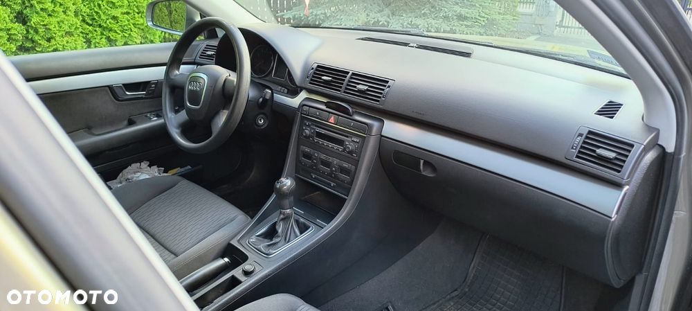 Audi A4 Avant - 10