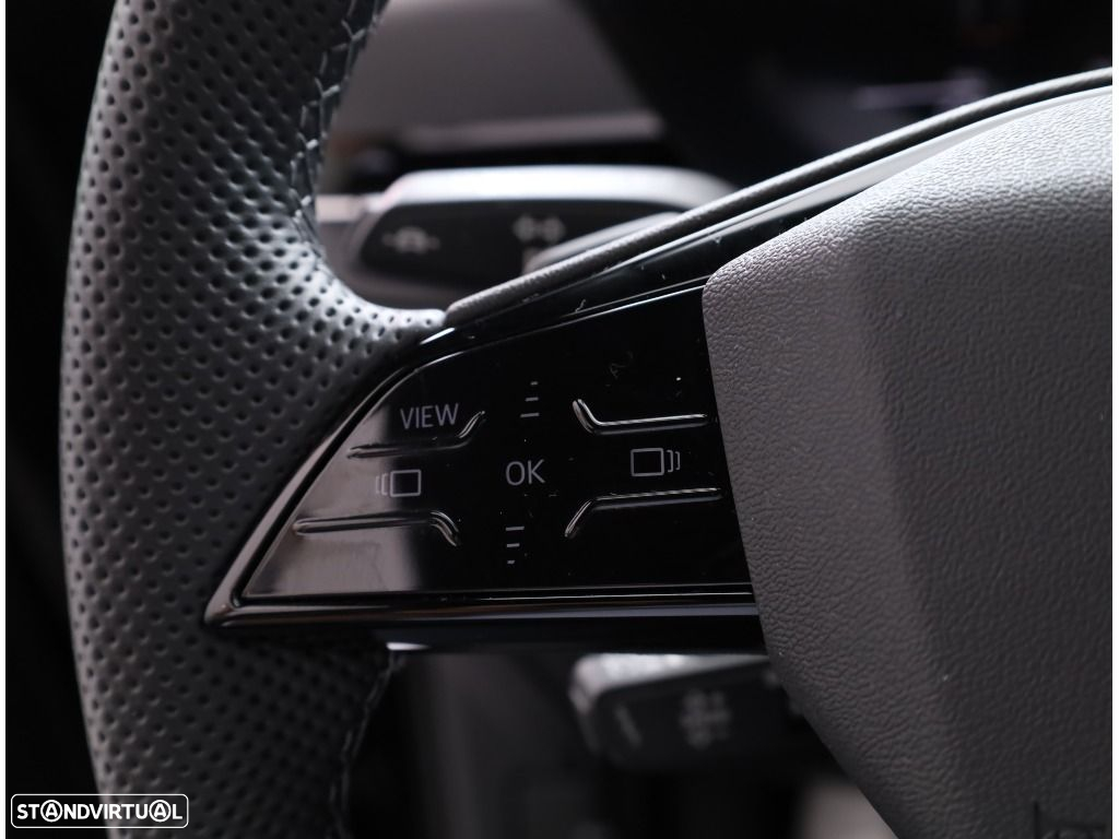 Audi Q6 e-tron 100 kWh Performance SE Business - 33