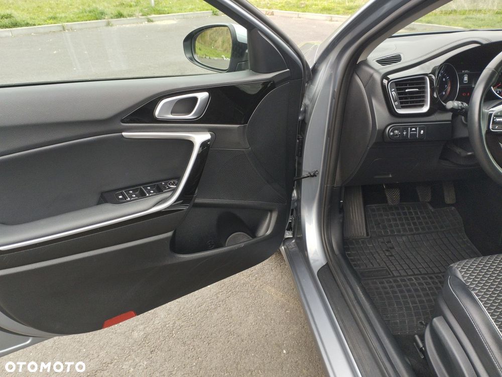 Kia Ceed 1.5 T-GDI Tribute - 10