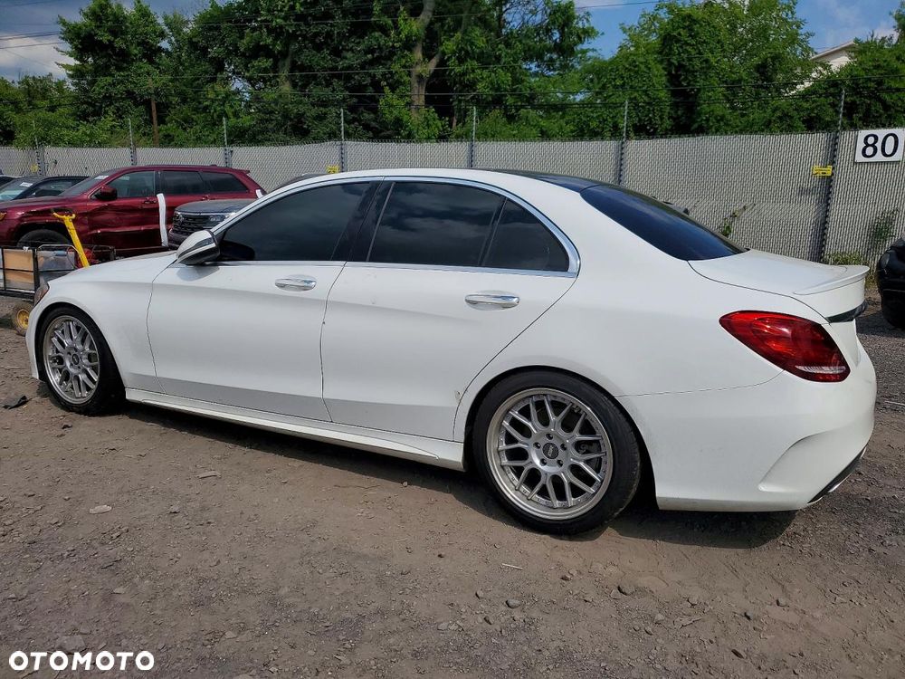 Mercedes-Benz Klasa C 300 7G-TRONIC Exclusive - 3