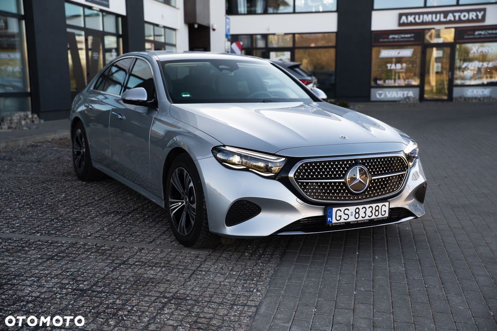 Mercedes-Benz Klasa E 220 d mHEV Avantgarde 9G-Tronic - 3