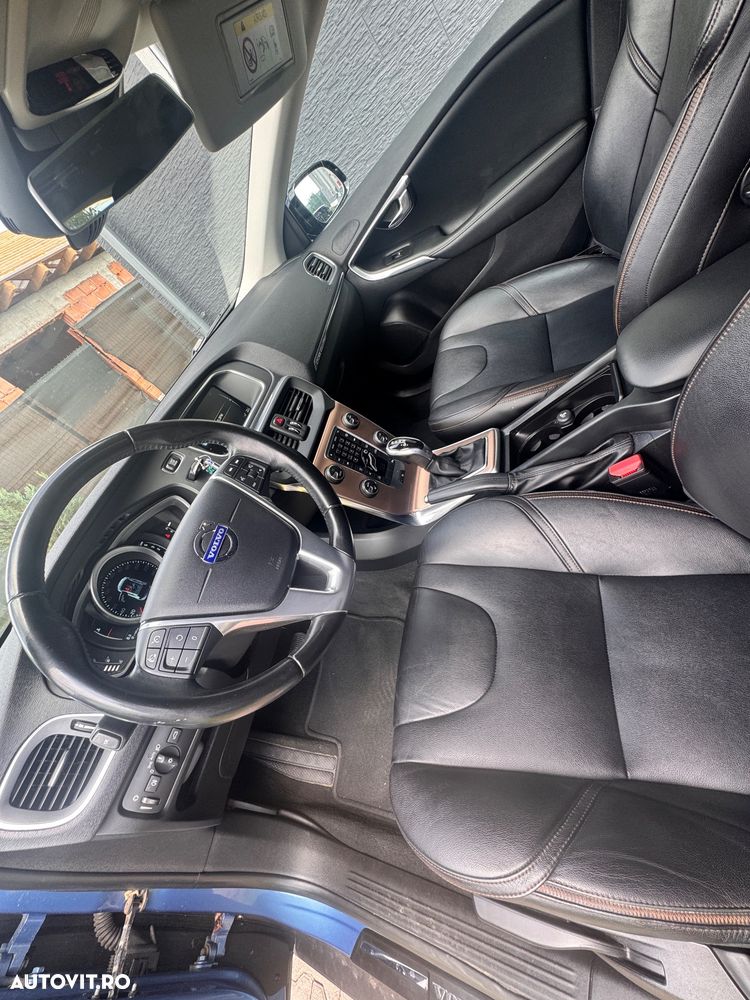 Volvo V40 D3 Aut Momentum - 14