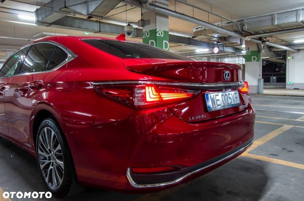 Lexus ES - 5