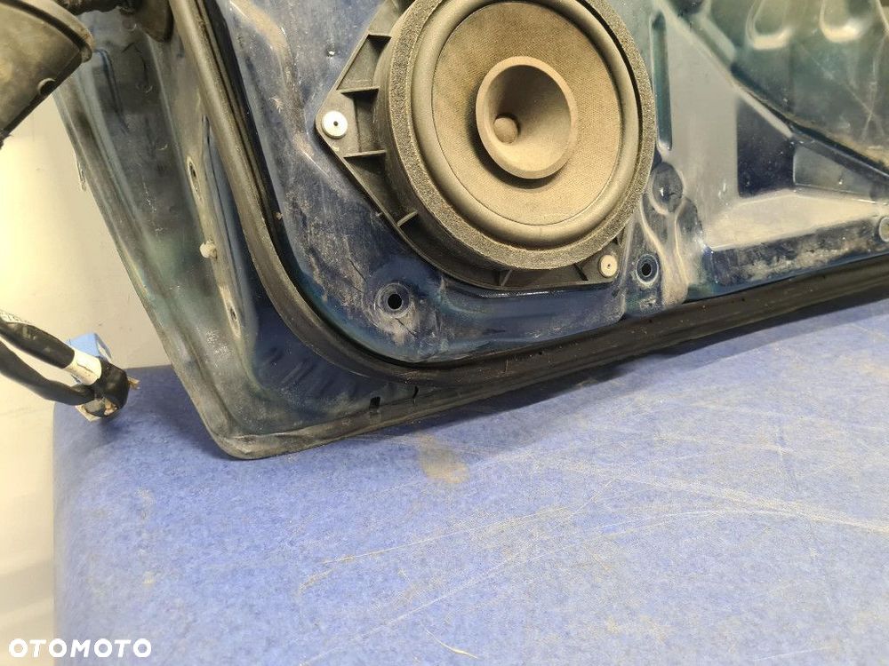 TOYOTA COROLLA E12 3D DRZWI PRZÓD PRAWE  8P4 - 14
