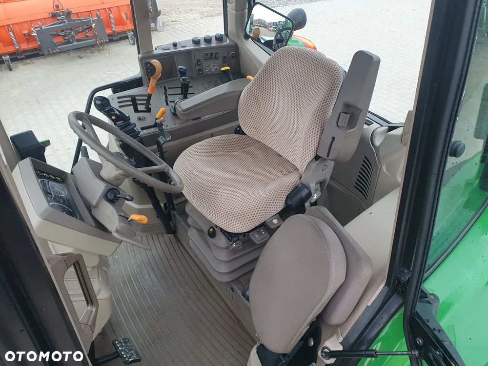 John Deere 6115M - 10