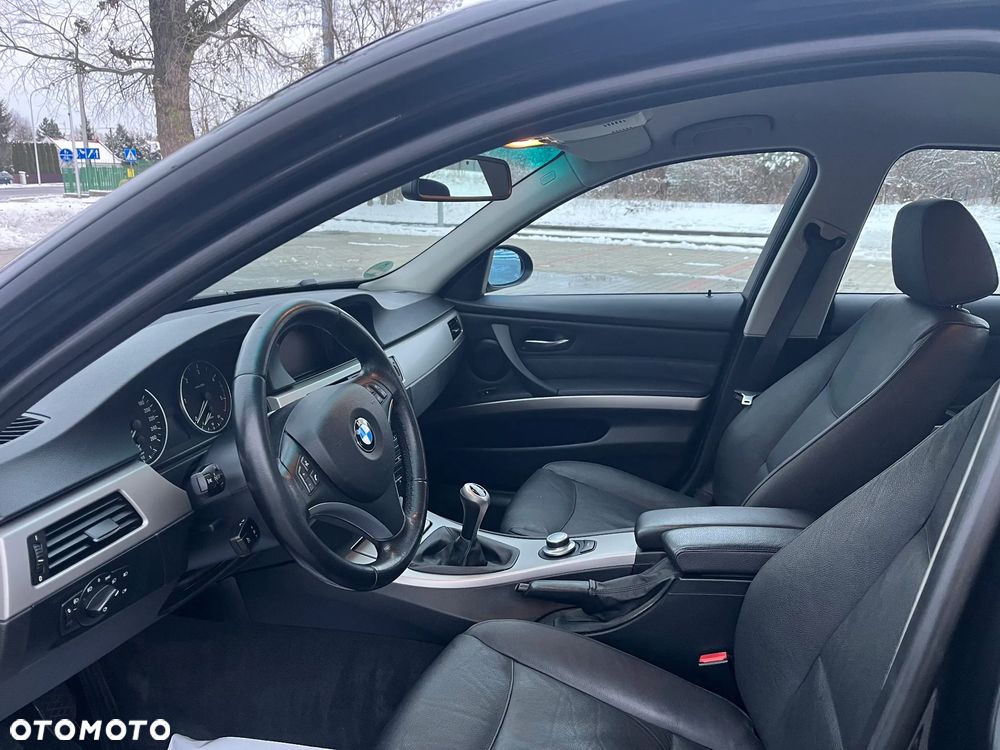 BMW Seria 3 320d - 10