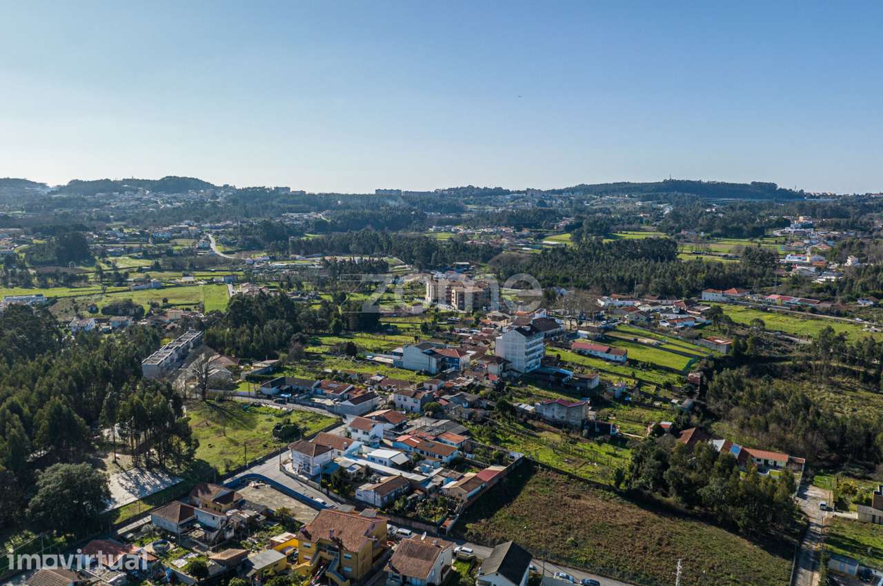 Terreno urbano com potencial construtivo | 2.960 m² | Pedroso - Grande imagem: 5/17