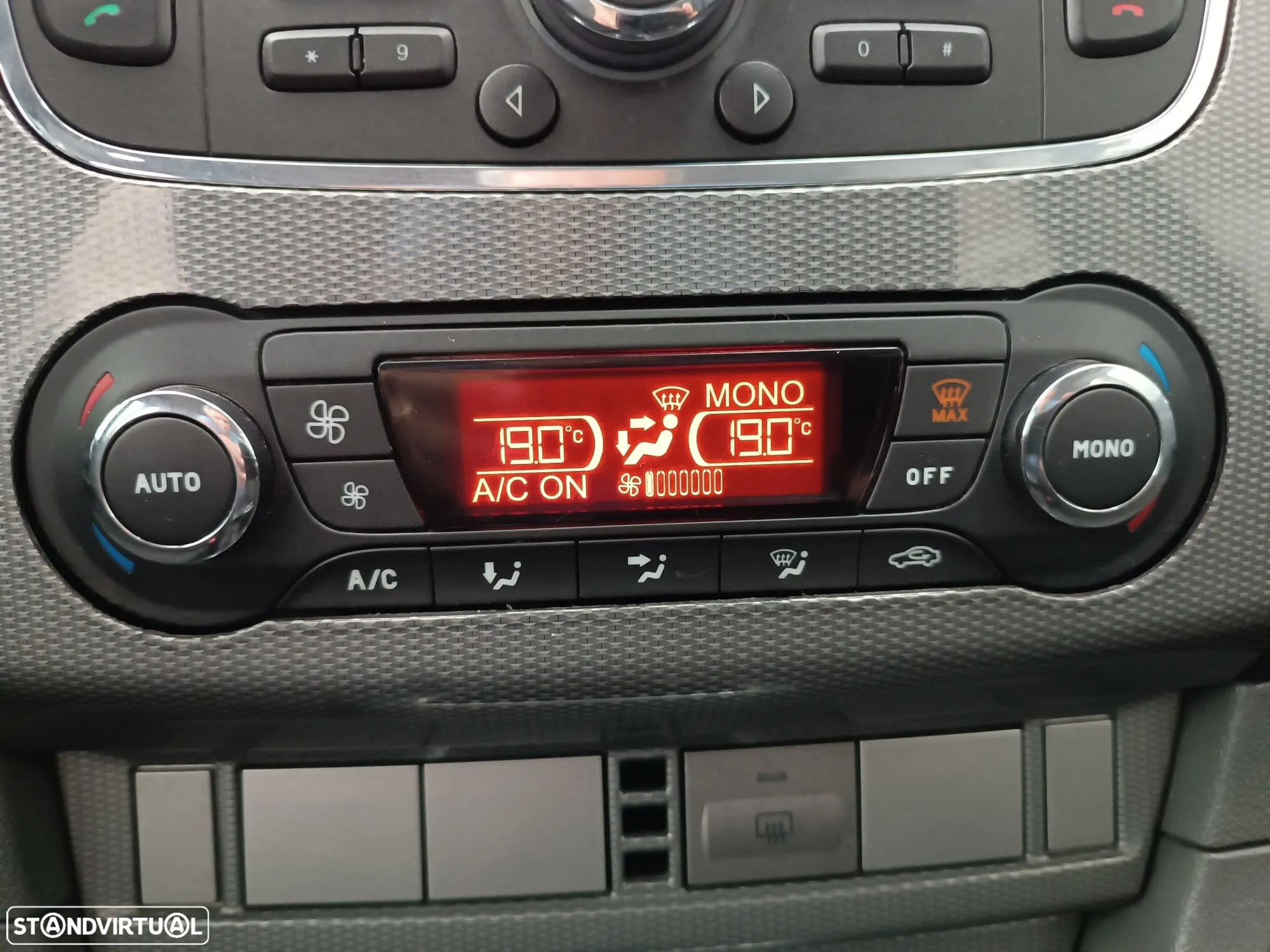 Ford Focus SW 1.8 TDCi Titanium - 21