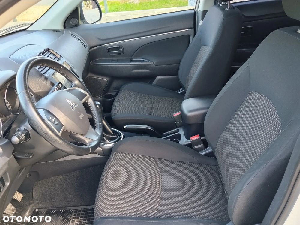 Mitsubishi ASX - 11