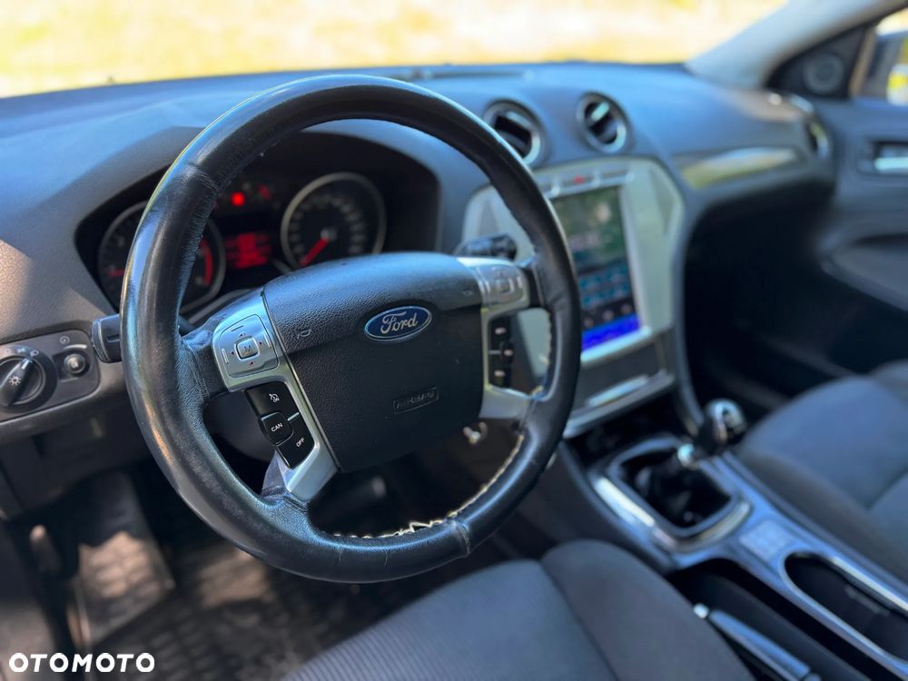 Ford Mondeo 2.0 TDCi Business Edition - 38