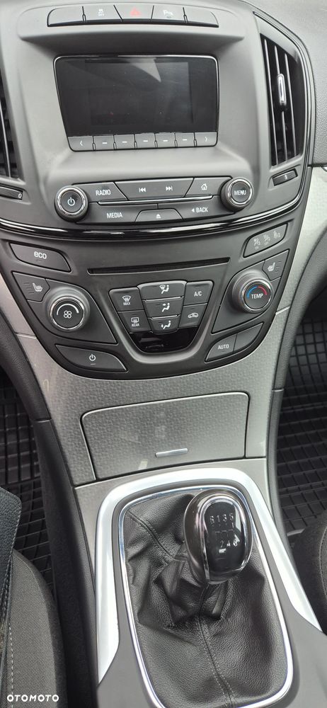 Opel Insignia - 10