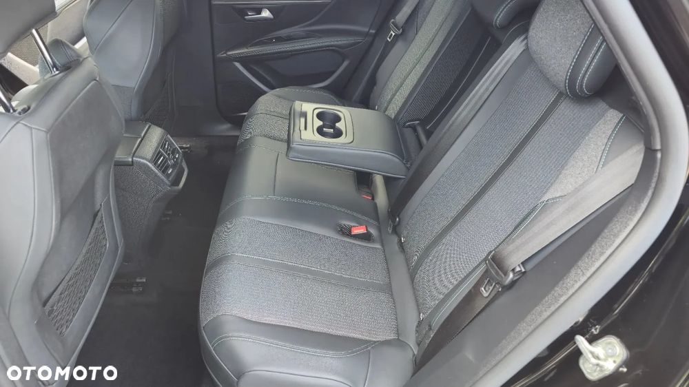 Peugeot 3008 1.6 PureTech Hybrid PHEV Allure Pack S&S EAT8 - 18