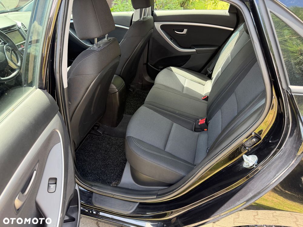 Hyundai i30 blue 1.4 Classic Navigation - 21