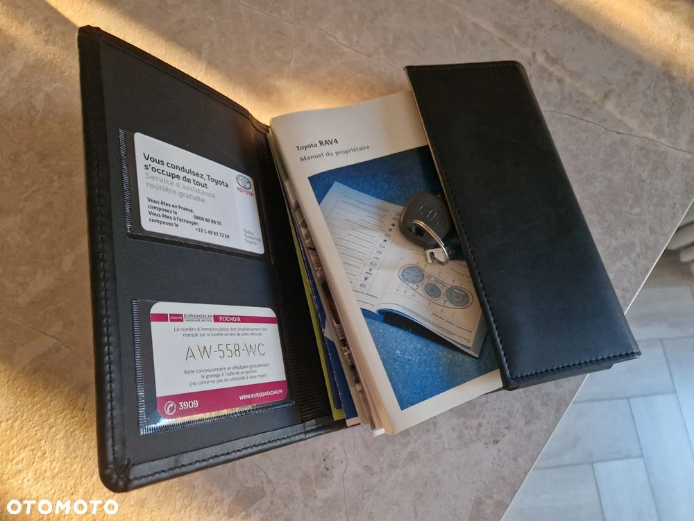 Toyota RAV4 2.2 D-4D 4x4 Automatik Executive - 24