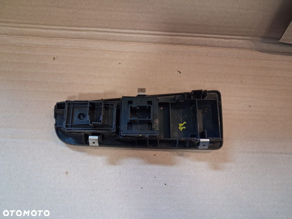 Przełączniki szyb FIAT GRANDE PUNTO  OE - 2