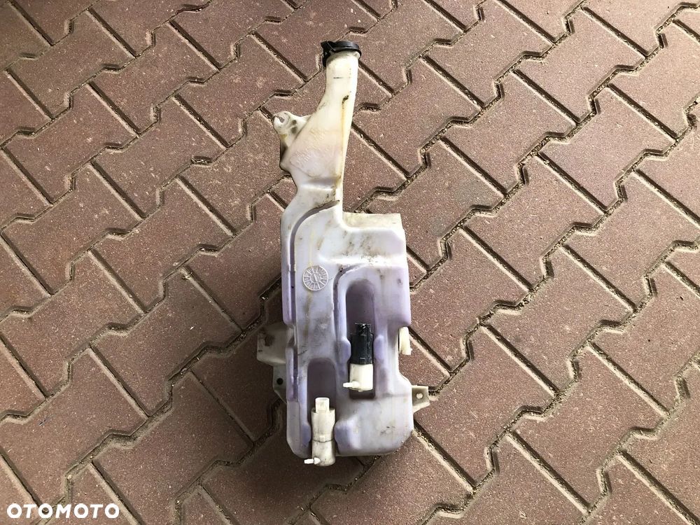 CADILLAC ESCALADE III 6,2 V8 2006-2014 ZBIORNICZEK PŁYNU DO SPRYSKIWACZY SILNICZ - 1