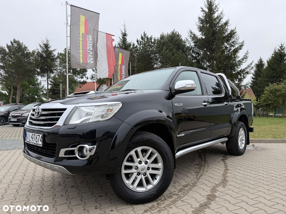 Toyota Hilux - 1